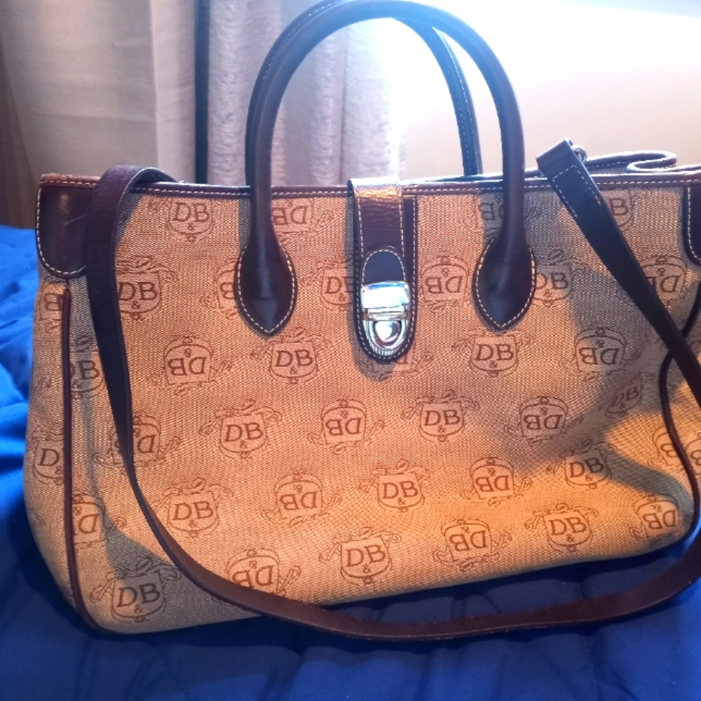 Dooney & Bourke Beautiful Bag Original Style